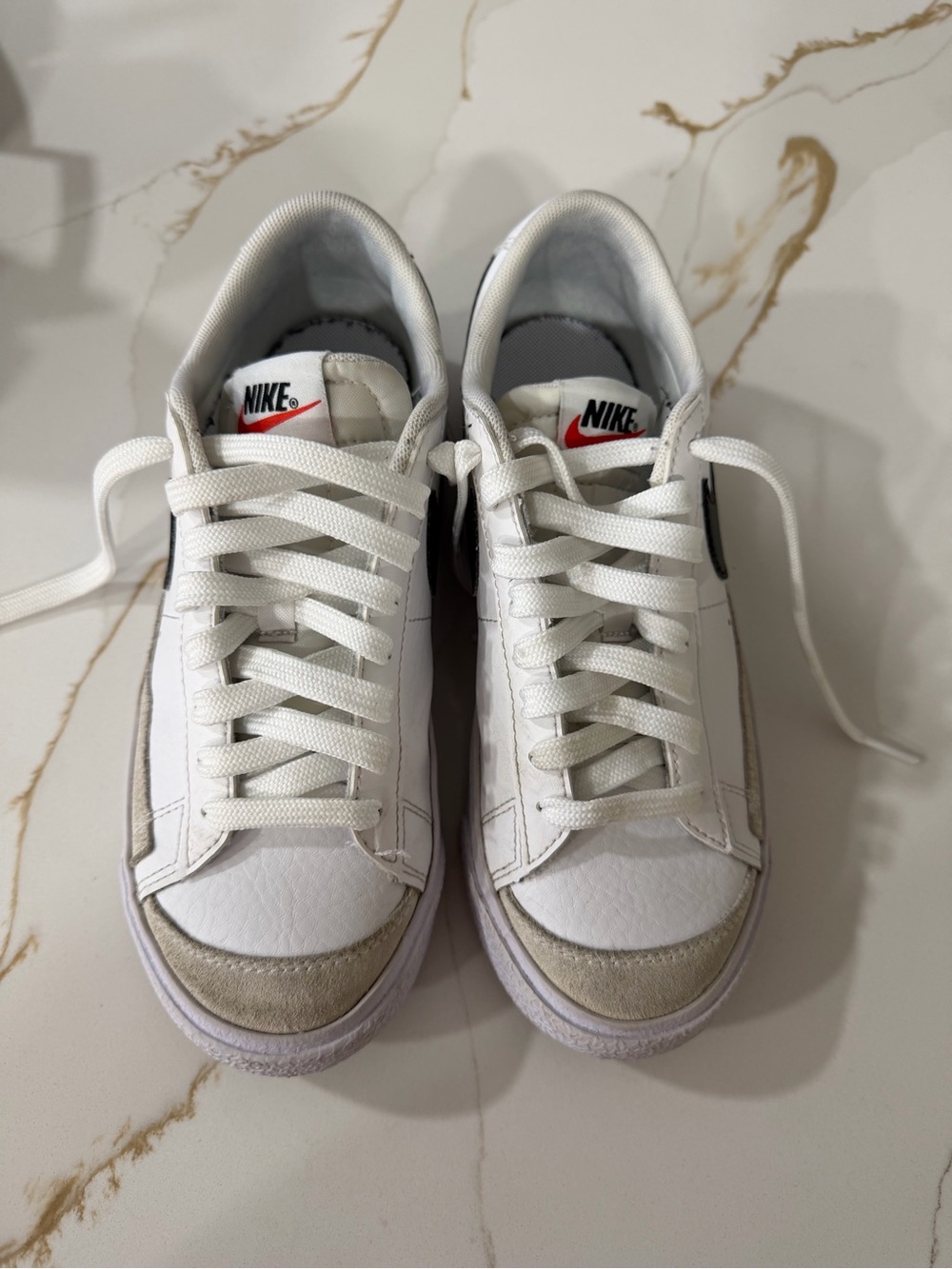 Nike White and Beige Low-Top Sneakers with Red Swoosh size youth 4.5